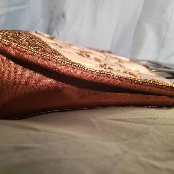 MAD BAGS MOTHER OF PEARL BEADED PURSE - Picture 7 of 8